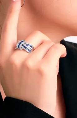 ANILLO ENTRELAZADO ZAFIRO