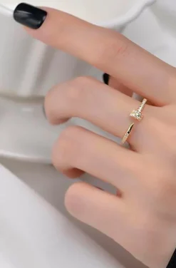 ANILLO FINO TORNILLO DORADO