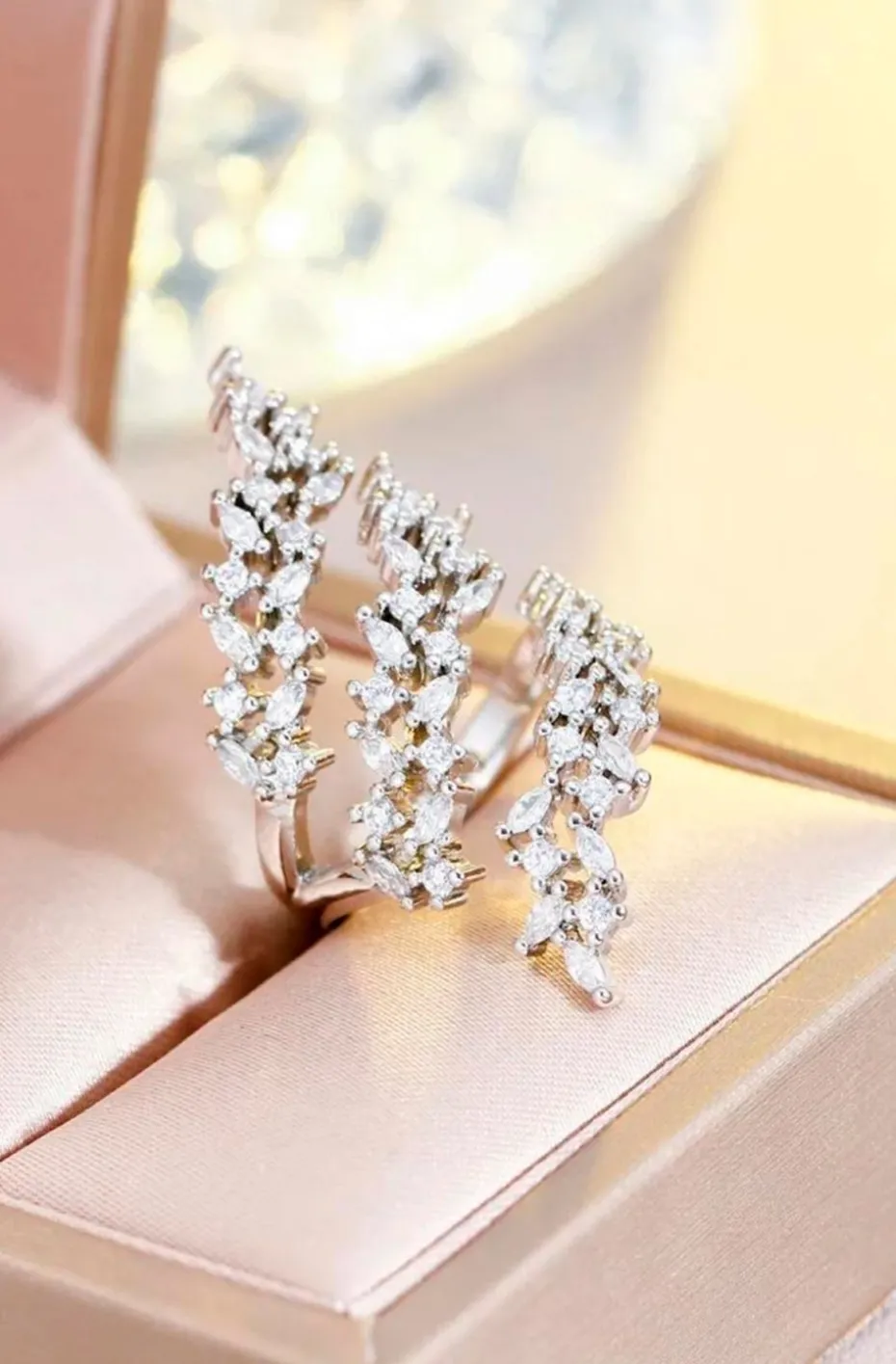 ANILLO TRES RAMILLETES