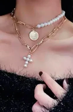 COLLAR CADENA CRUZ PERLAS