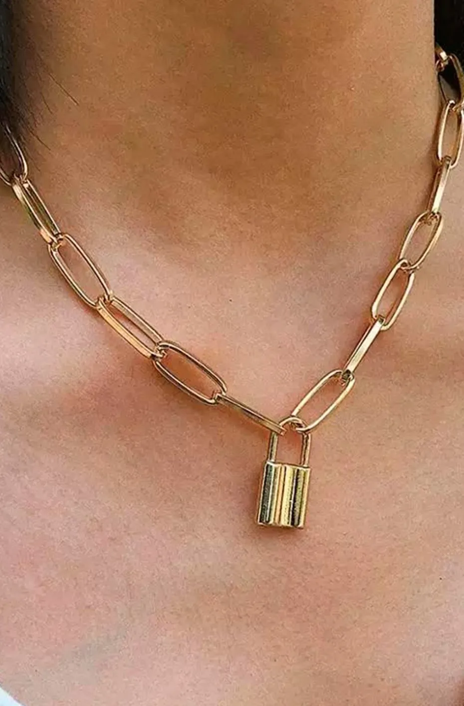 COLLAR CADENA LOVED AND LOCKED