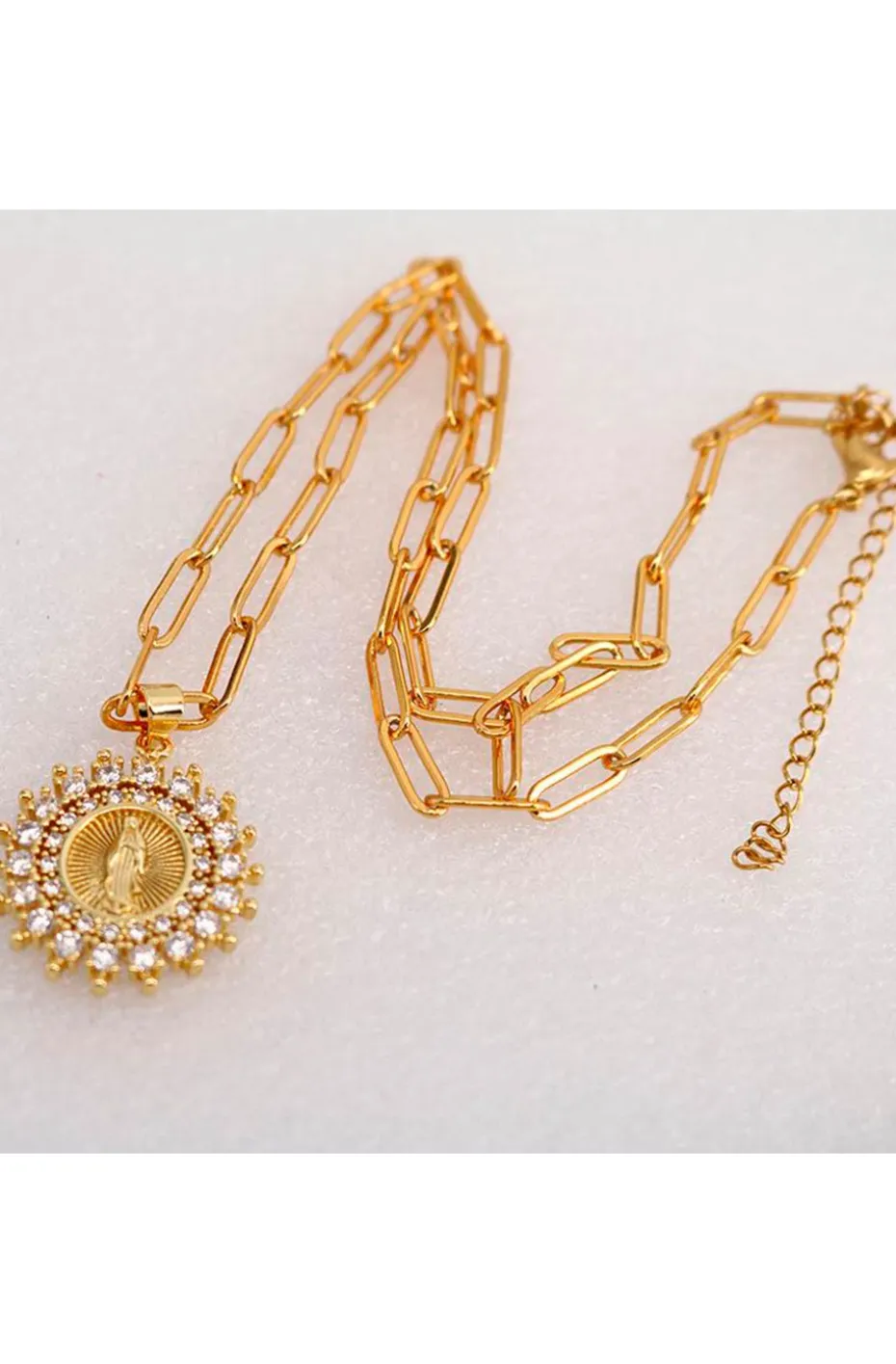 COLLAR CADENA MEDALLA REDONDA VIRGEN