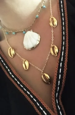 COLLAR COWRIES CADENA CONCHAS 24K