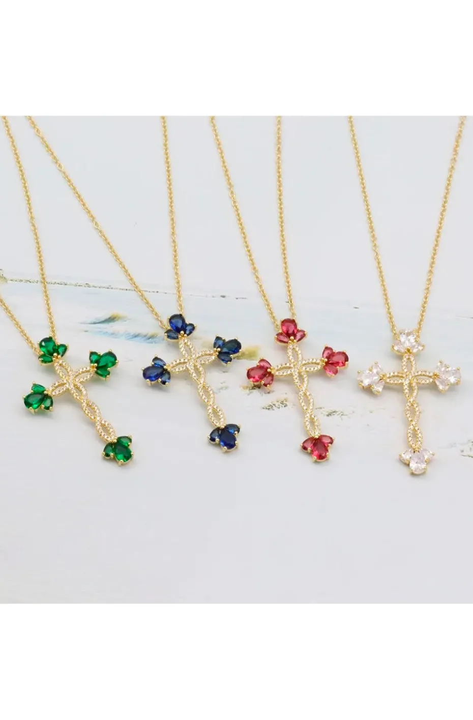COLLAR CRUZ CRISTAL