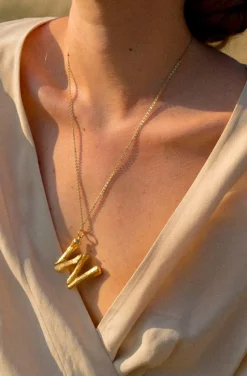 COLLAR INICIAL¨W¨