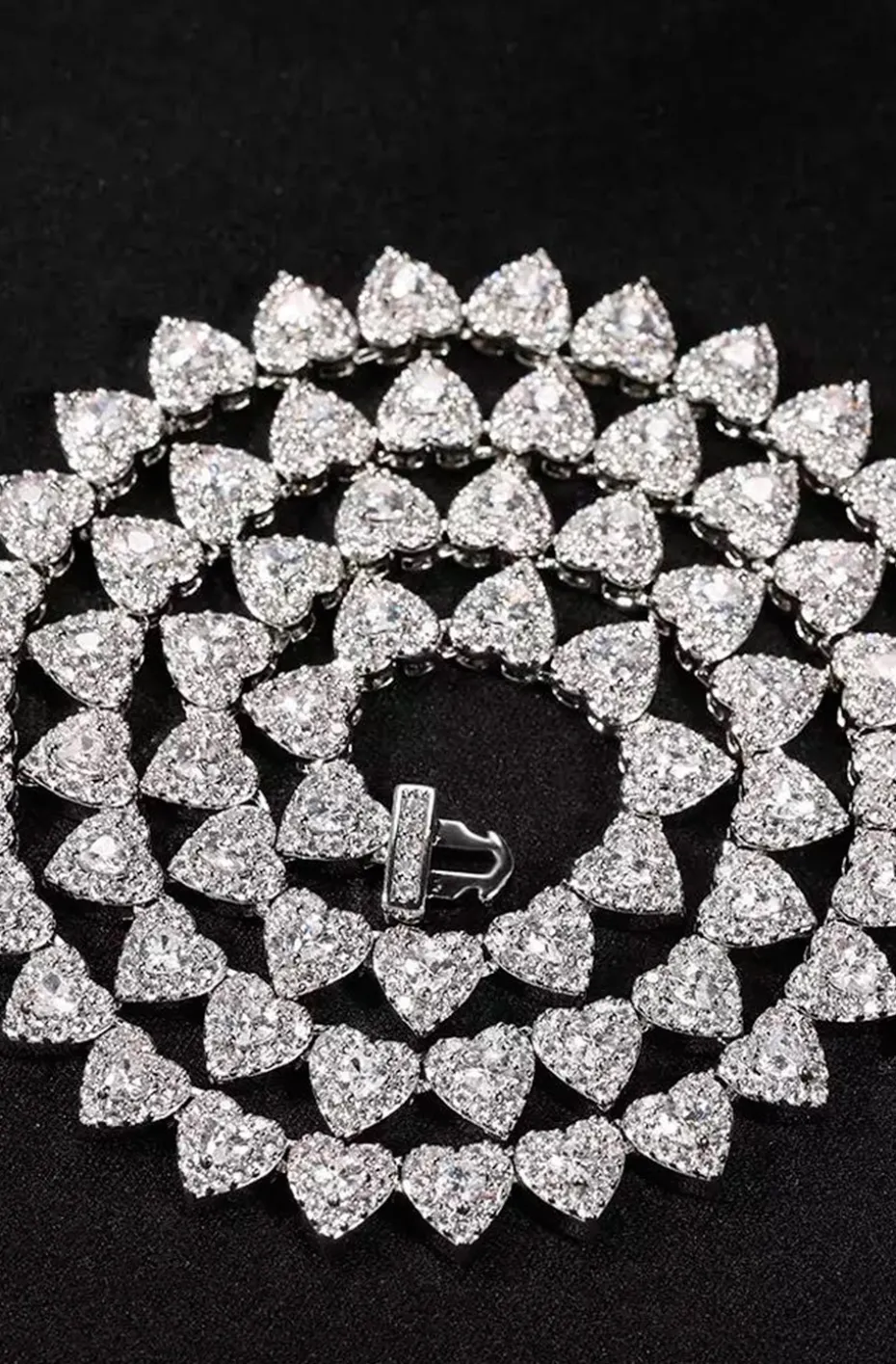 COLLAR VINTAGE CORAZONES