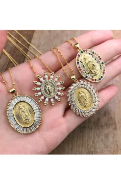 COLLAR VIRGEN CIRCONITAS Y BAGUETTE