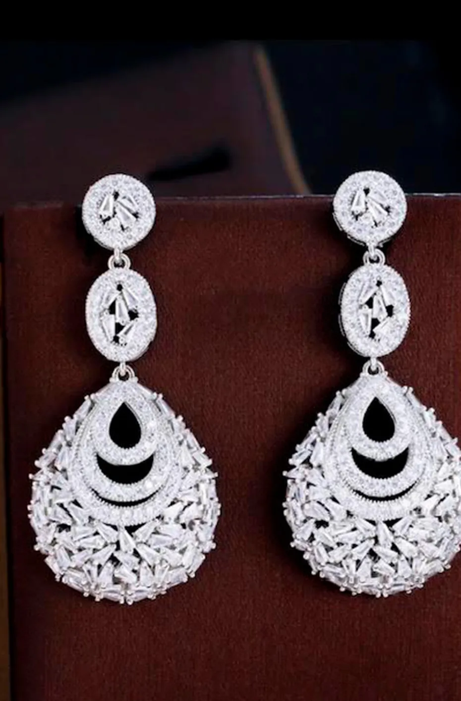 PENDIENTES CIRCONITAS ROYAL