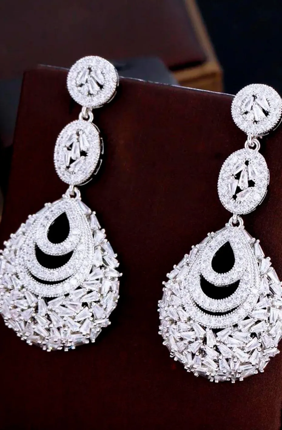 PENDIENTES CIRCONITAS ROYAL