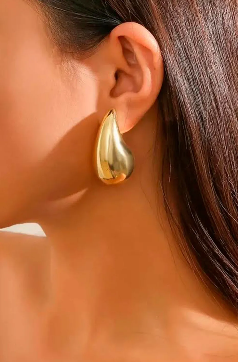 PENDIENTES DE GOTA GRANDE COLOR DORADO