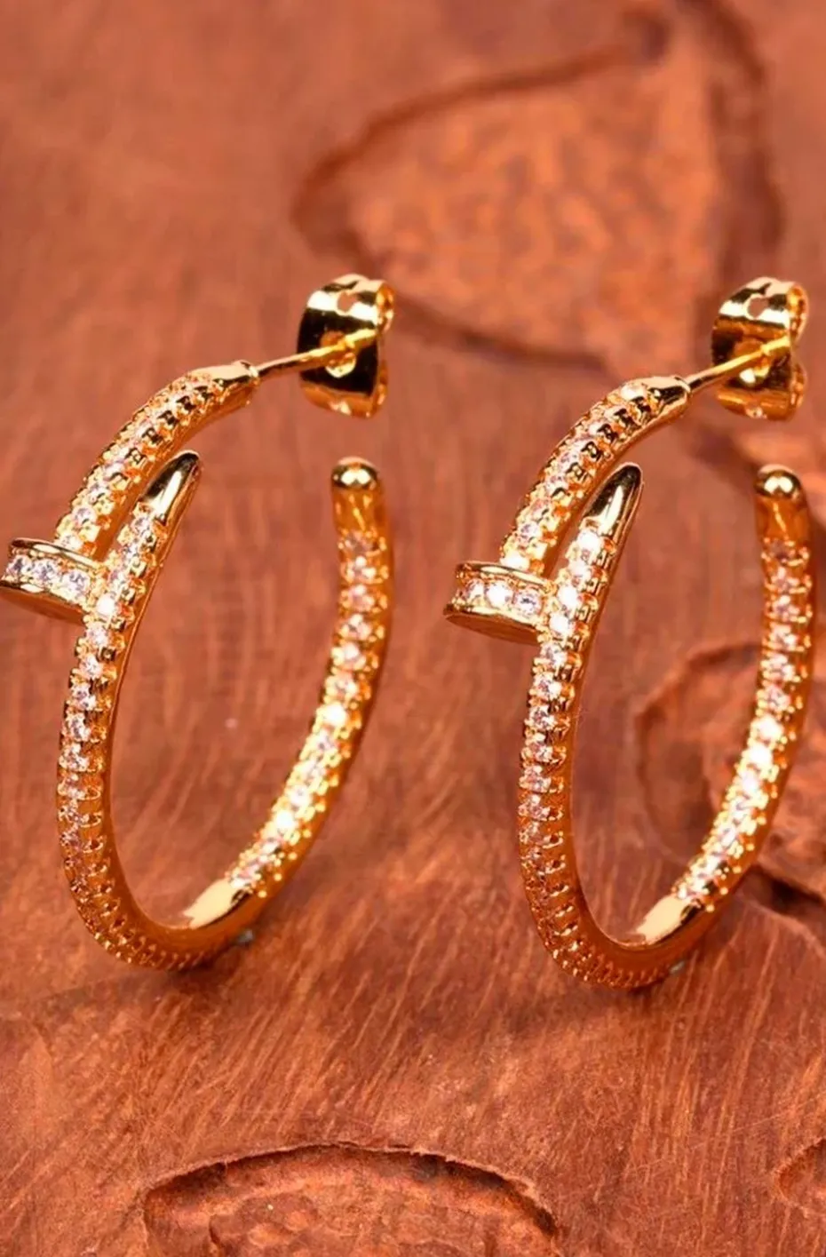 PENDIENTES DE TORNILLO