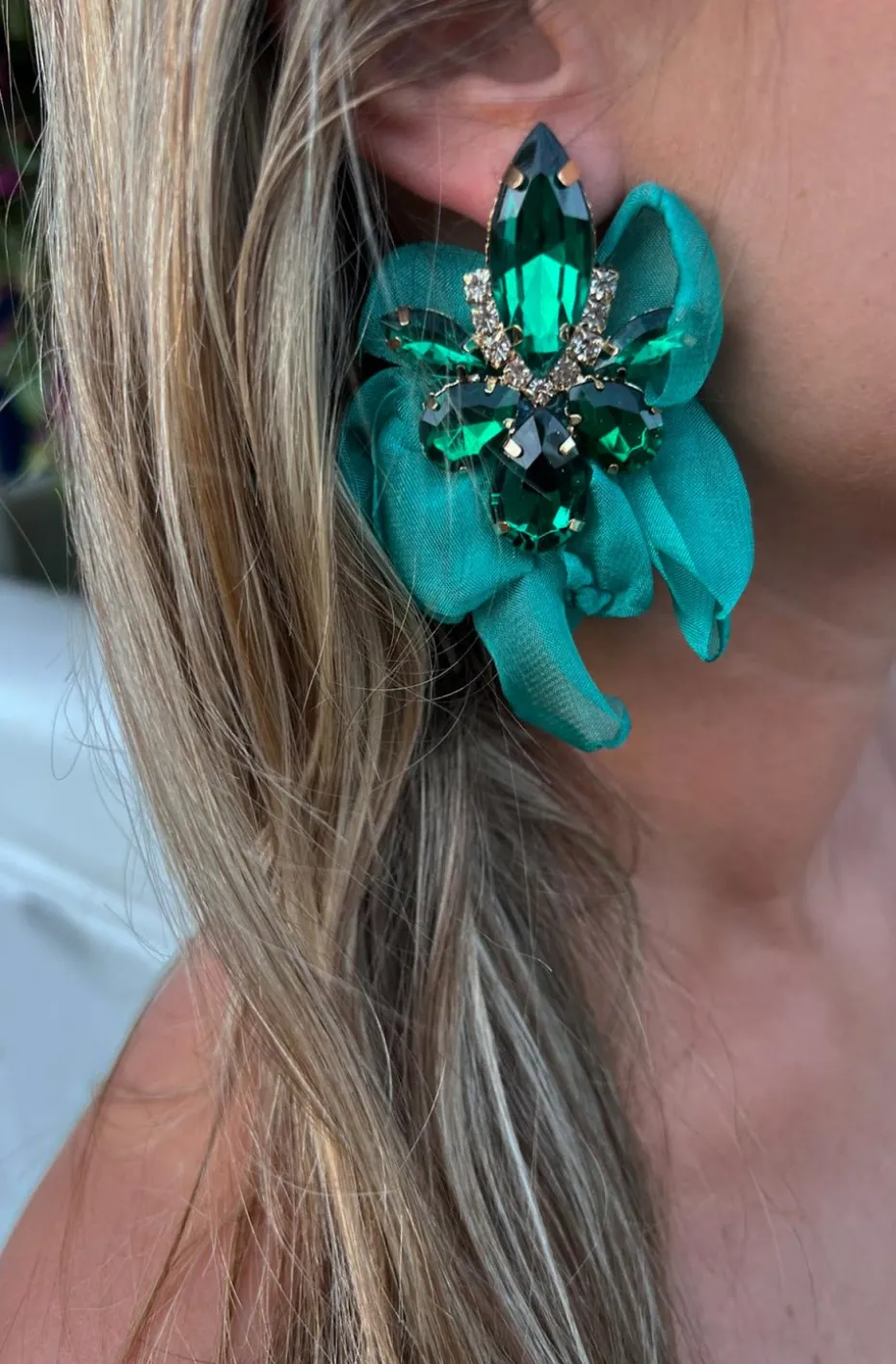 PENDIENTES FLOR PETALOS VERDE