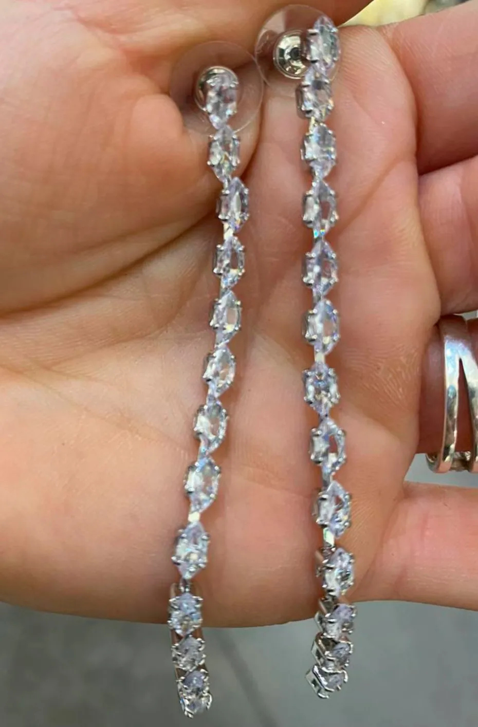 PENDIENTES LAGRIMAS EN PLATEADO
