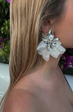 PENDIENTES PETALOS FLOR BLANCA