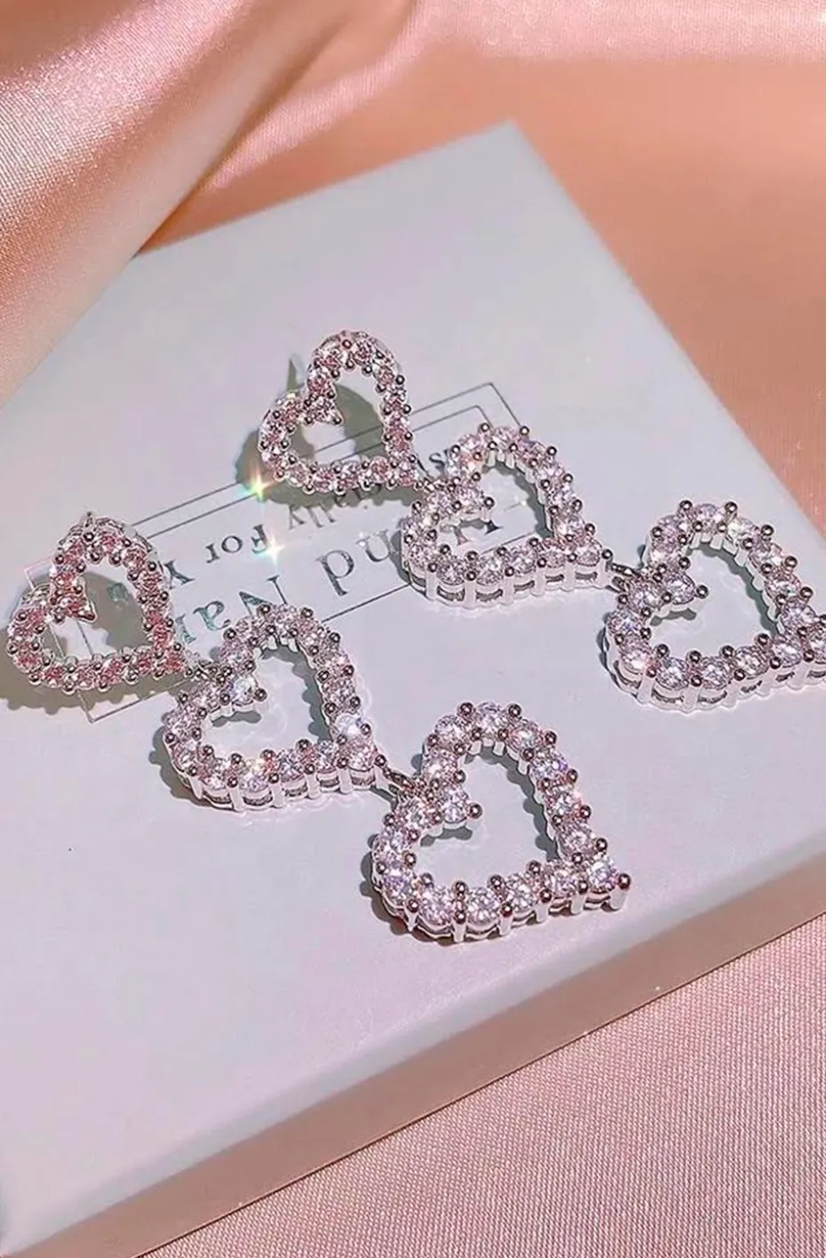 PENDIENTES TRES CORAZONES