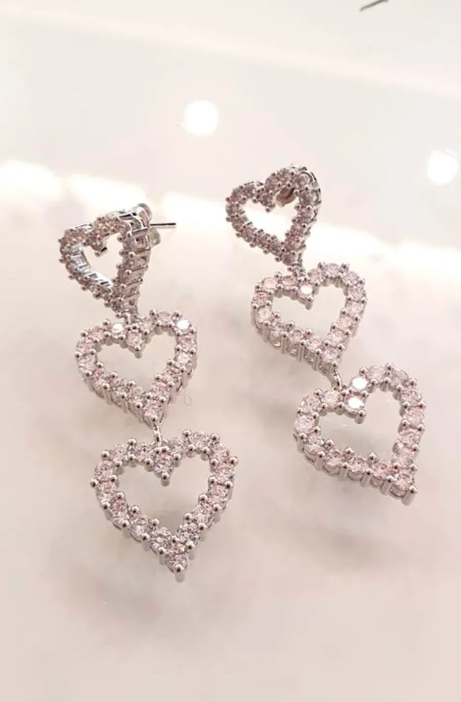 PENDIENTES TRES CORAZONES