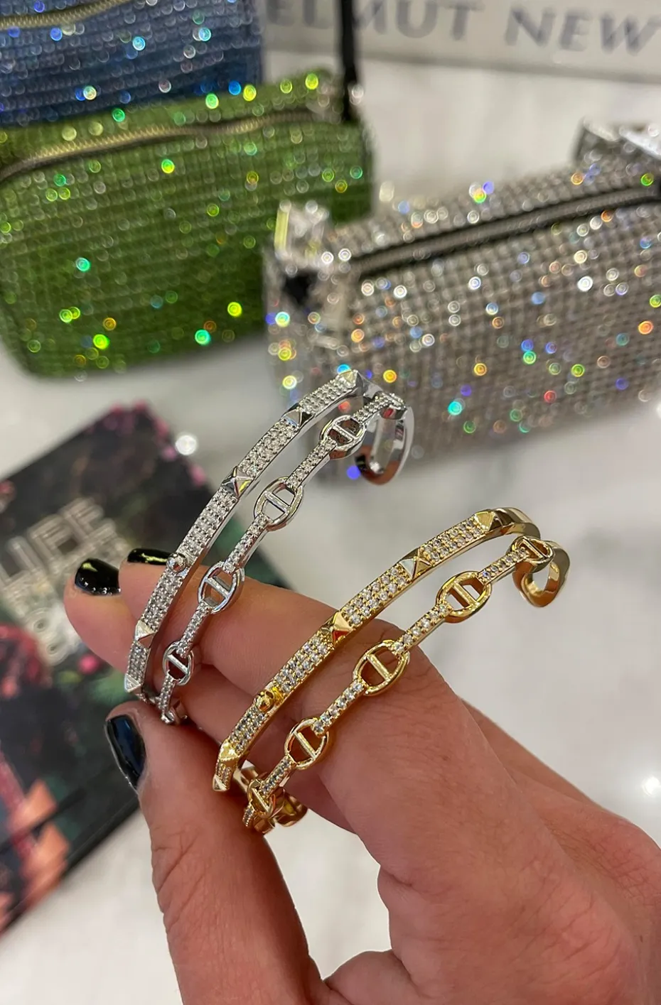 PULSERA DOBLE PIRAMIDES DORADA