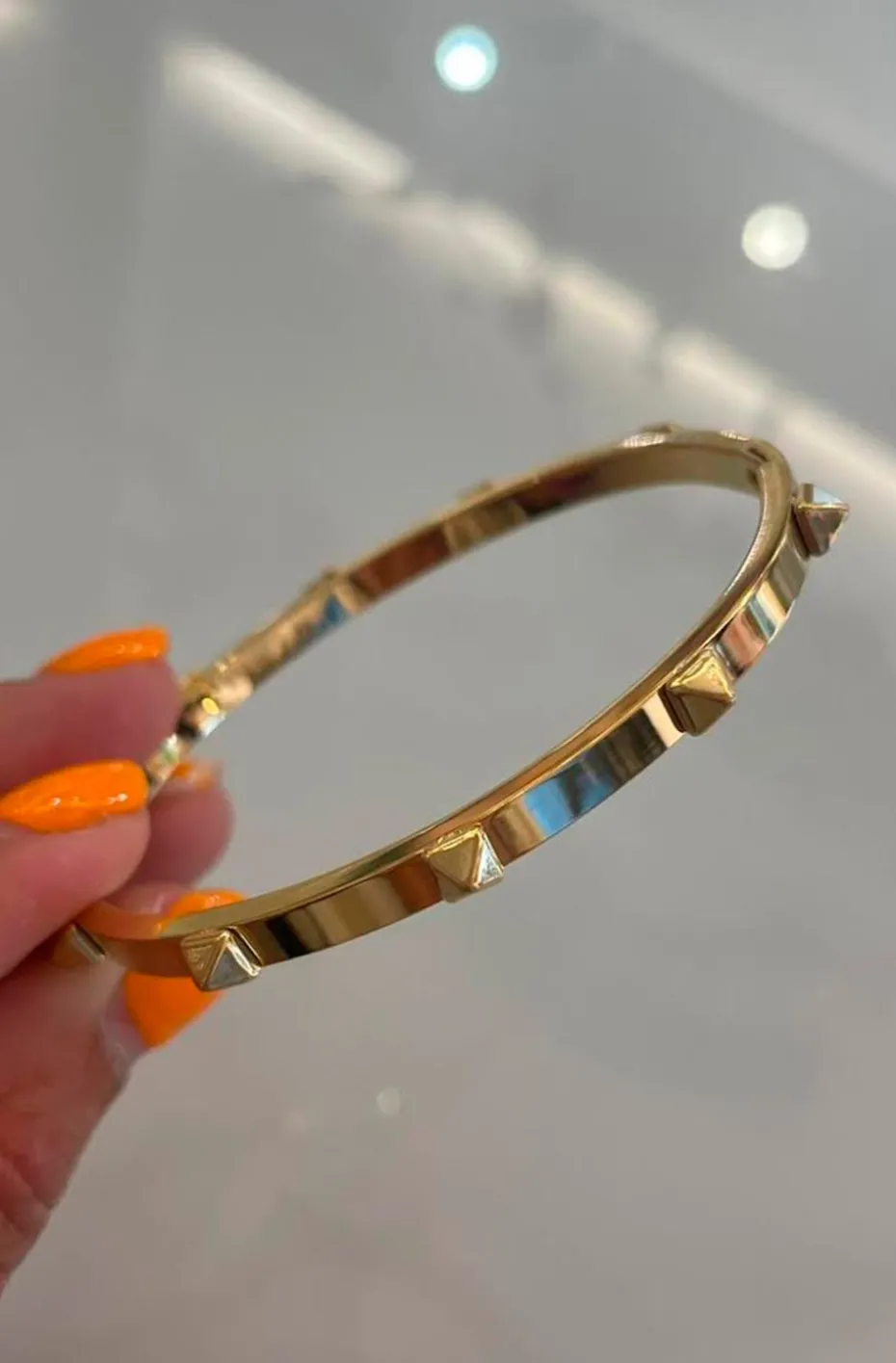 PULSERA STUDS GOLD