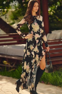 QUEEN OF ROSES DRESS BY FETICHE SUANCES