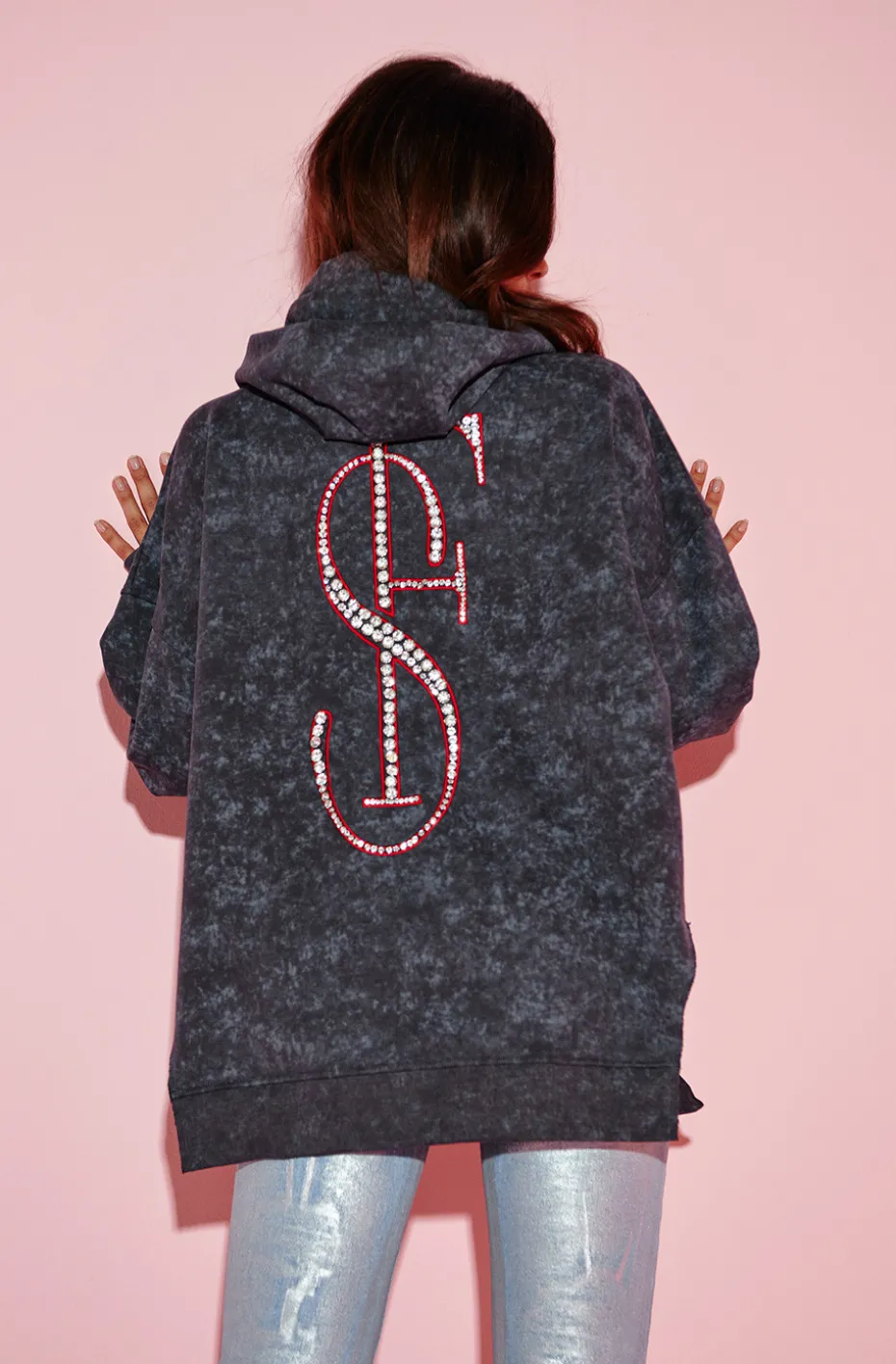 SUDADERA ALL YOU NEED IS LOVE NEGRA BY FETICHE SUANCES