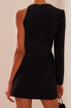 VESTIDO NEGRO DETALLE JOYA